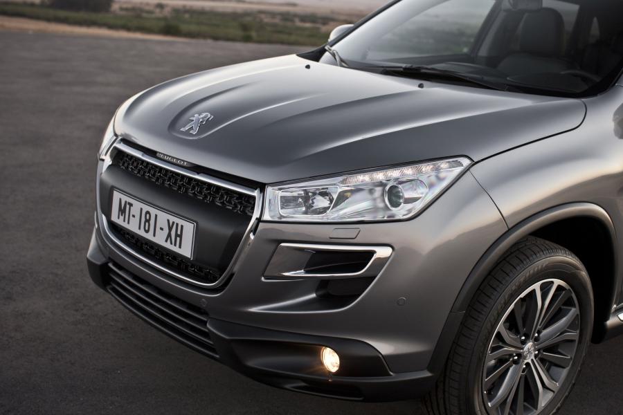  Peugeot 4008 2011 года  (фото 44 из 45)